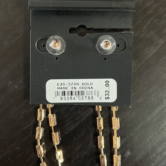 Brand New Guess Earings - Picture 2 of 2